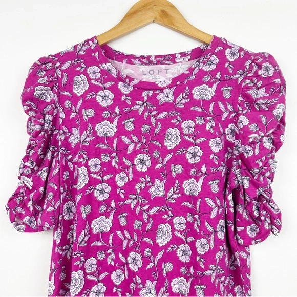 Loft Floral Cinched Puff Sleeve Tee NWT Medium - Picture 3 of 9
